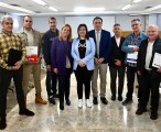 Reunión de Ana Vázquez con representantes de los funcionarios de prisiones